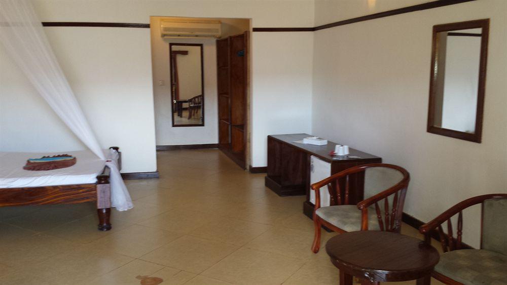 Baobab Beach Resort Нунгви Экстерьер фото