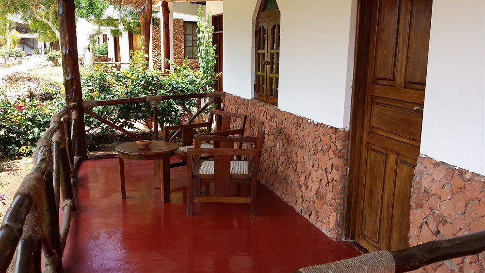Baobab Beach Resort Нунгви Экстерьер фото