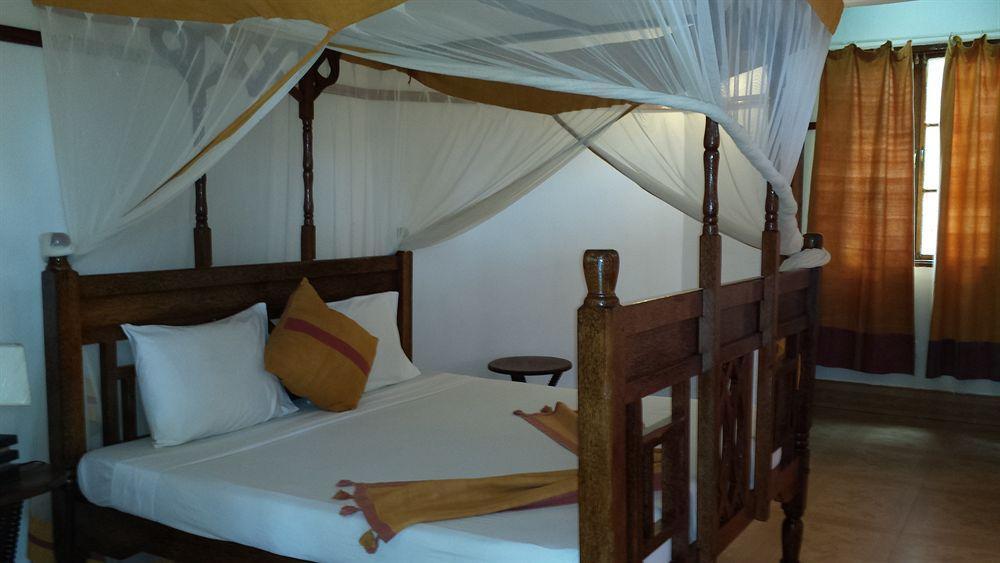 Baobab Beach Resort Нунгви Экстерьер фото