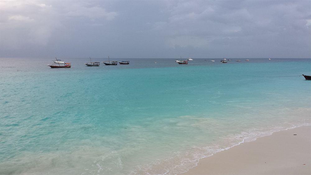 Baobab Beach Resort Нунгви Экстерьер фото