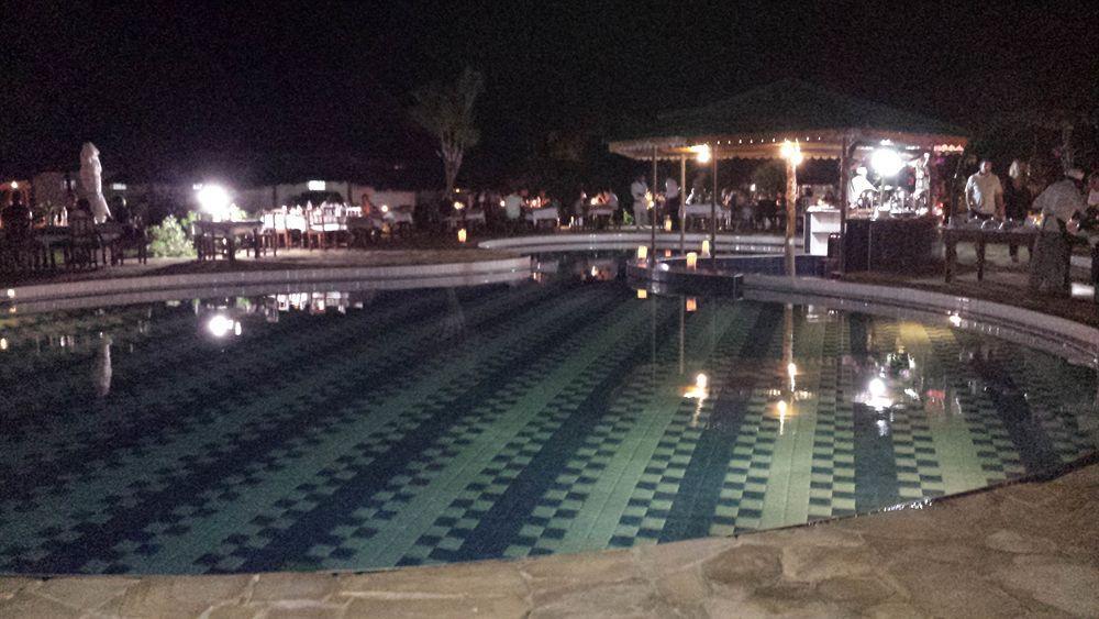 Baobab Beach Resort Нунгви Экстерьер фото